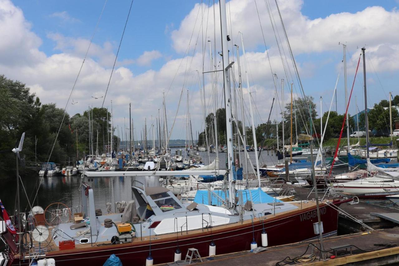 Hausboot Lina In Flensburg Hotel Luaran gambar